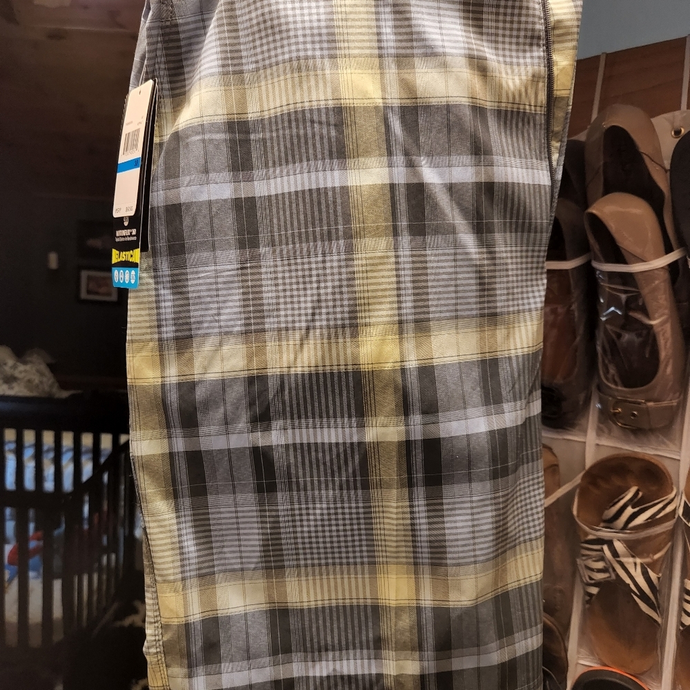PGA tour short, NEW WITH TAGS